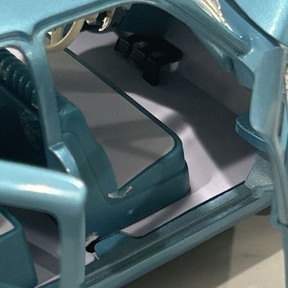 MODELLINO AUTO ROAD LEGENDS *TUCKER TORPEDO* 1948 LIGHT BLUE METALLIC 1:18 - Picture 6 of 9